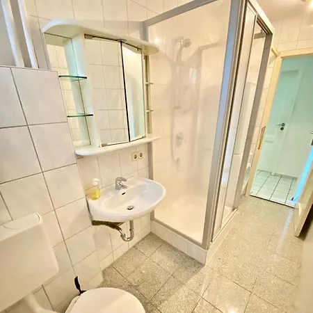 Gemuetliches Wg-zimmer 5, Zentral In Apartman